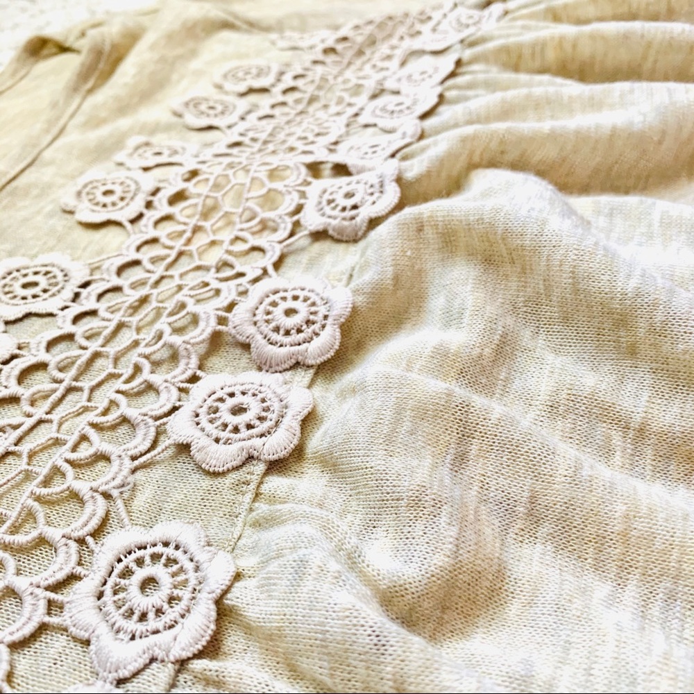 SOLD! •NWT TOP• - Picture 6 of 7